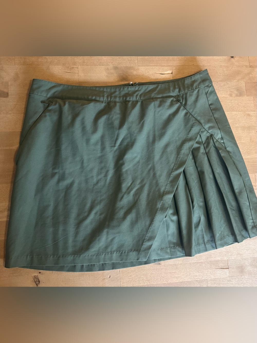 Classic Green Pleated A-Line Skirt - Women